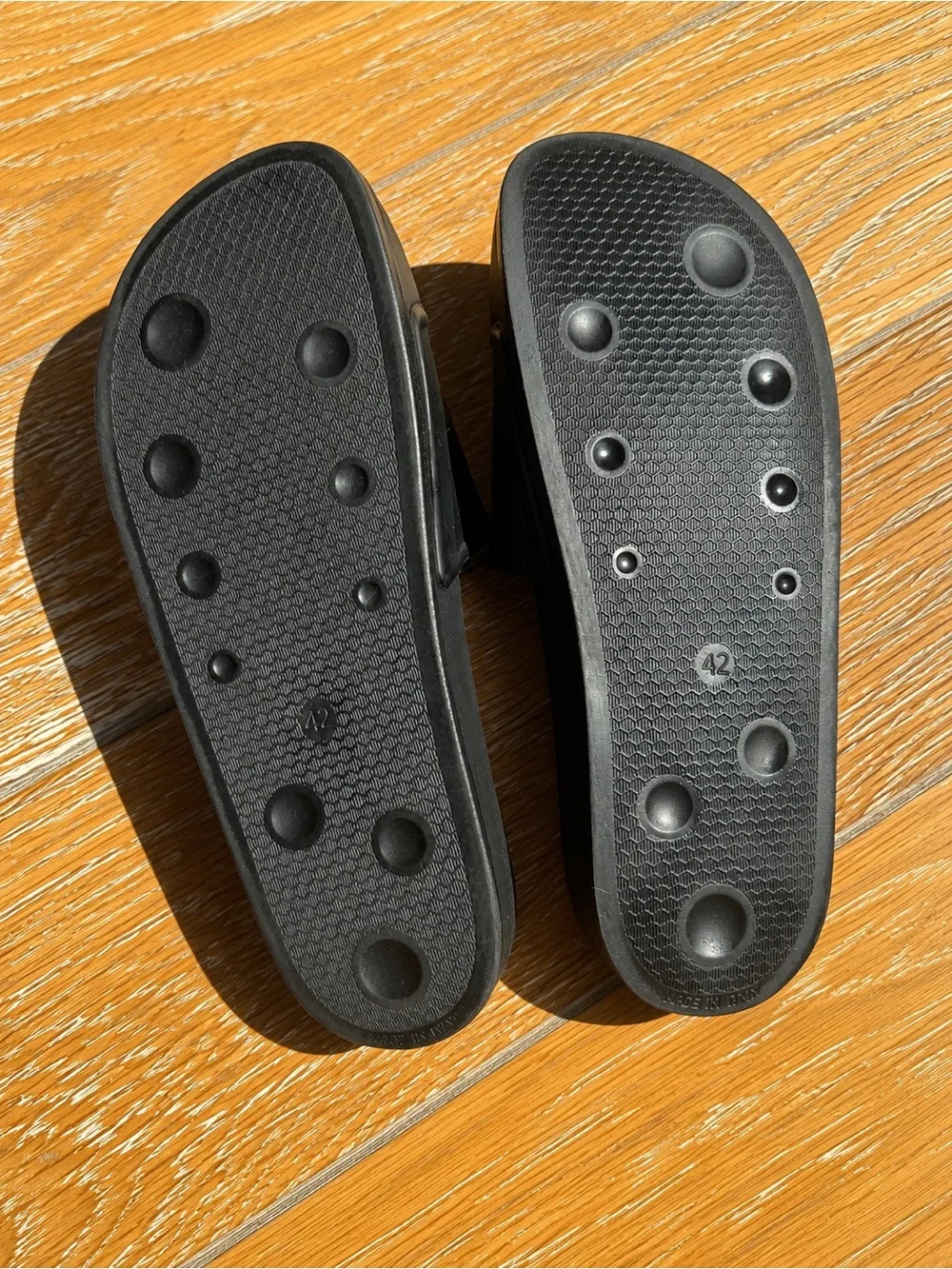 Off White Flip Flops– Made in Italy Size:42